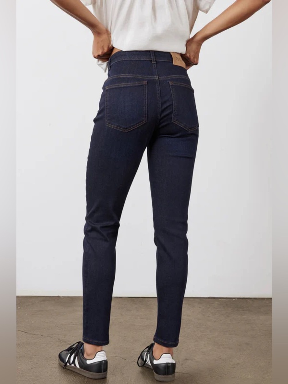 Ruti • Iconic Fitted Jeans